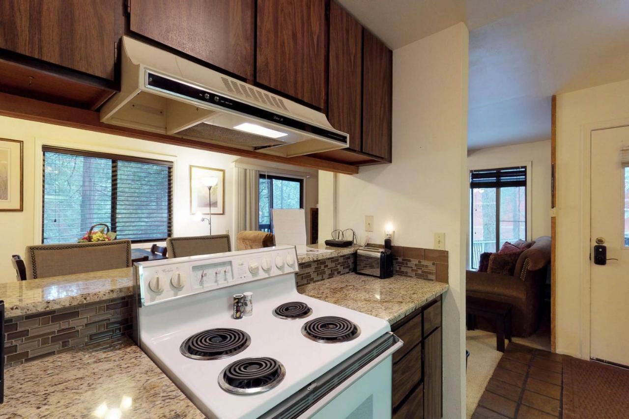Shady Cove Condominium Shaver-tó Kültér fotó